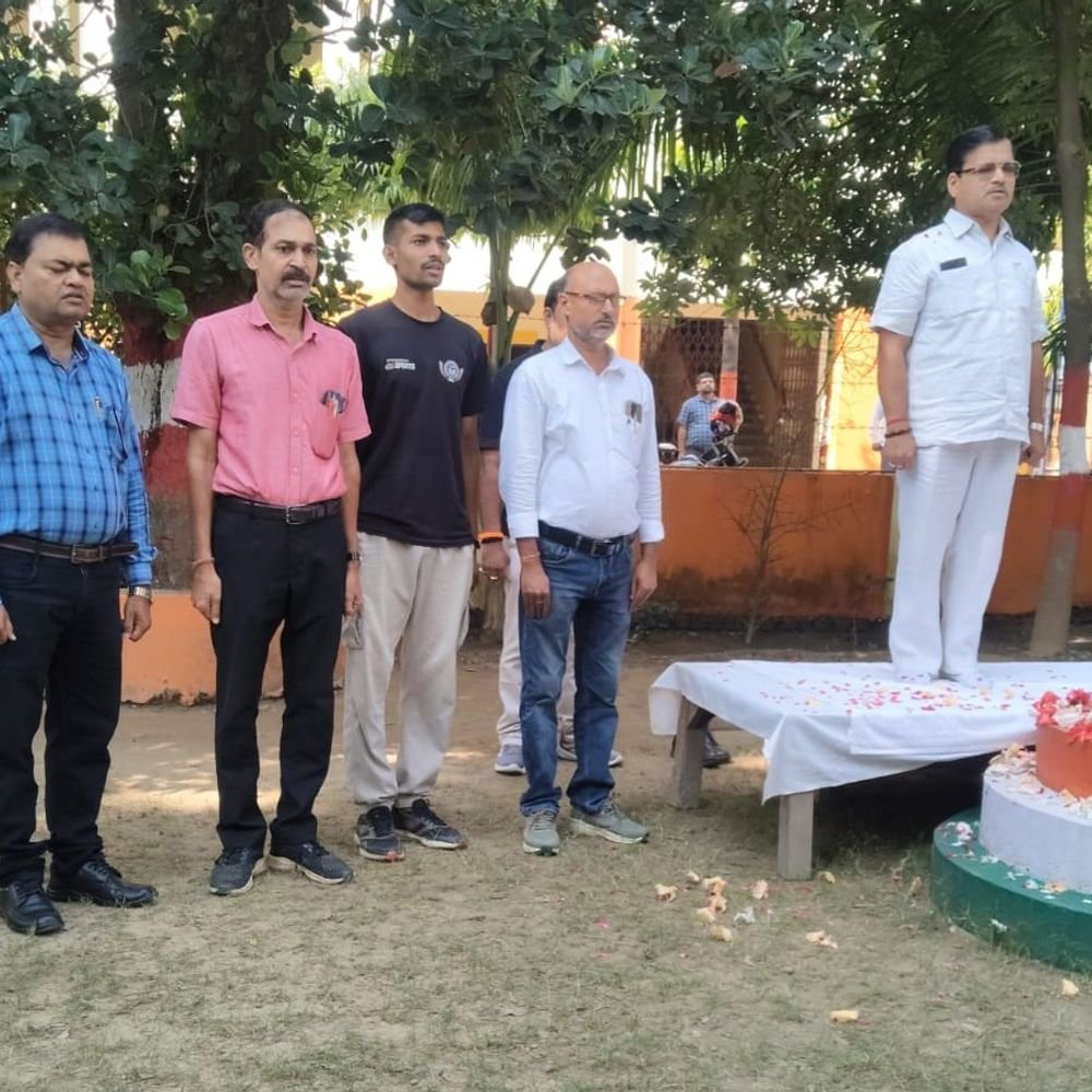 वाराणसी में गांधी-शास्त्री जयंती समारोह:विद्यार्थियों ने सत्य-अहिंसा और जय जवान जय किसान का दिया संदेश
