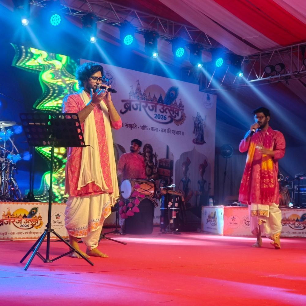 मथुरा में ब्रजरज उत्सव में भक्ति के रंग:रसिक वैष्णव के भजनों पर झूमे श्रद्धालु, वंदना श्री के शास्त्रीय नृत्य ने मोहा मन