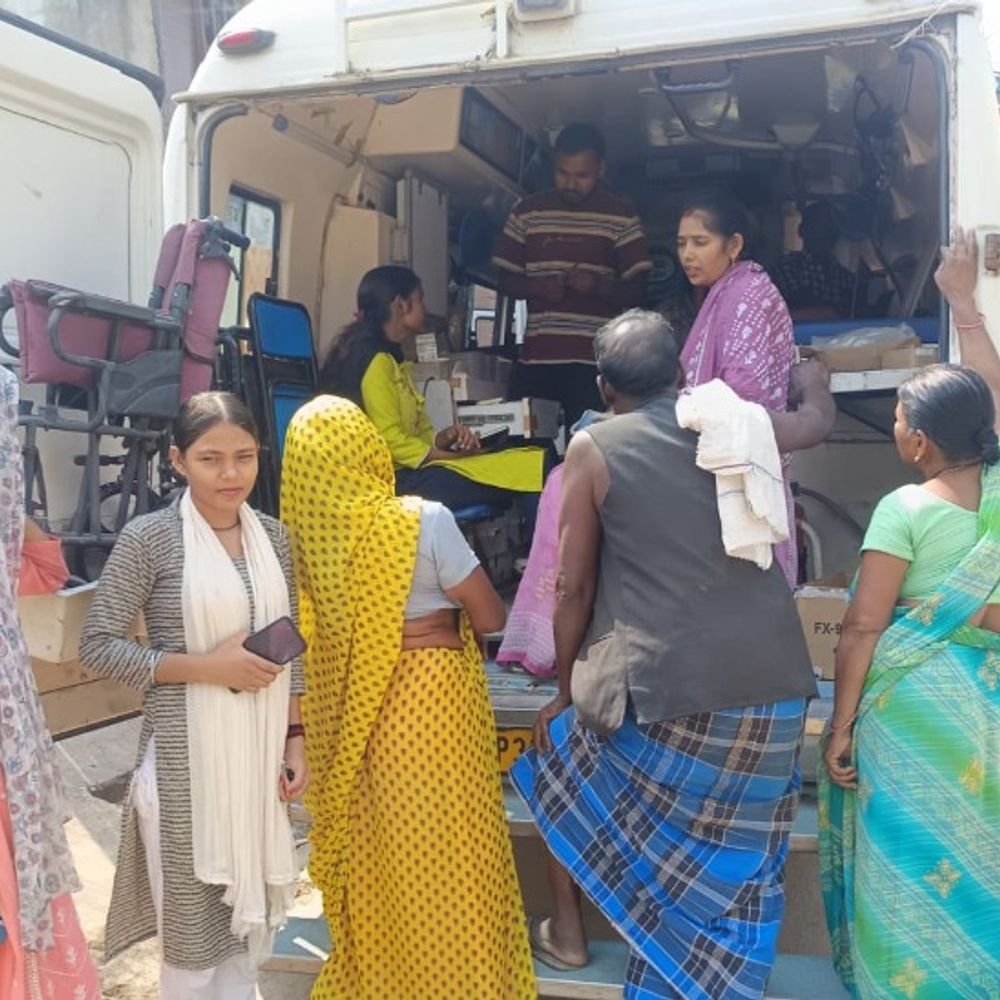 लखनऊ में डेंगू के 21 नए मरीज मिले:इंदिरानगर में सबसे ज्यादा 6 केस, 200 घरों तक पहुंची मेडिकल टीम