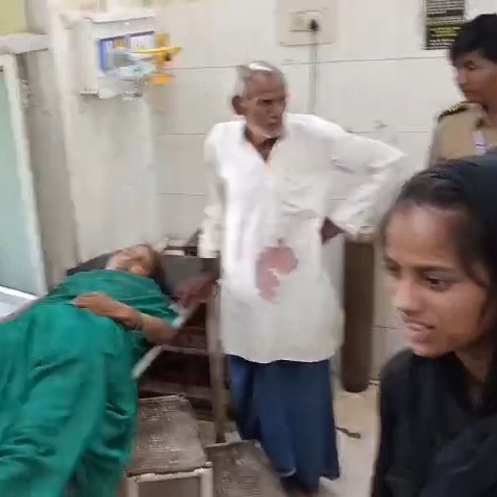 सीतापुर में महिला को अज्ञात वाहन ने रौंदा, मौत:मंदिर से दर्शन कर घर लौट रही थी, बड़ागांव के पास हादसा