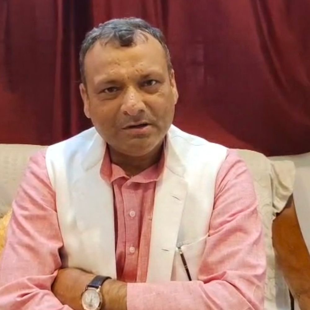 उत्तराखंड के राज्यमंत्री डॉ. युनुस खान संभल पहुंचे:बोले- यूपी और उत्तराखंड में भाजपा की हैट्रिक तय, कार्यकर्ताओं से की मुलाकात