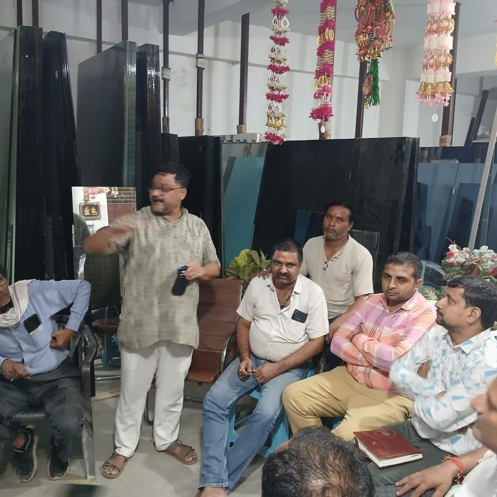 बिंदकी में निशुल्क शव फ्रीजर सेवा:असहाय परिवारों का अंतिम संस्कार खर्च उठाएगा न्यास