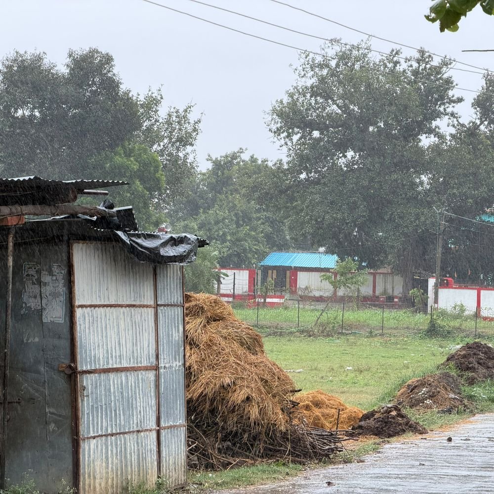 बस्ती में तेज बारिश से गलियों में पानी भरा:तापमान 23 डिग्री सेल्सियस तक पहुंचा; जानिए आगे कैसा रहेगा मौसम