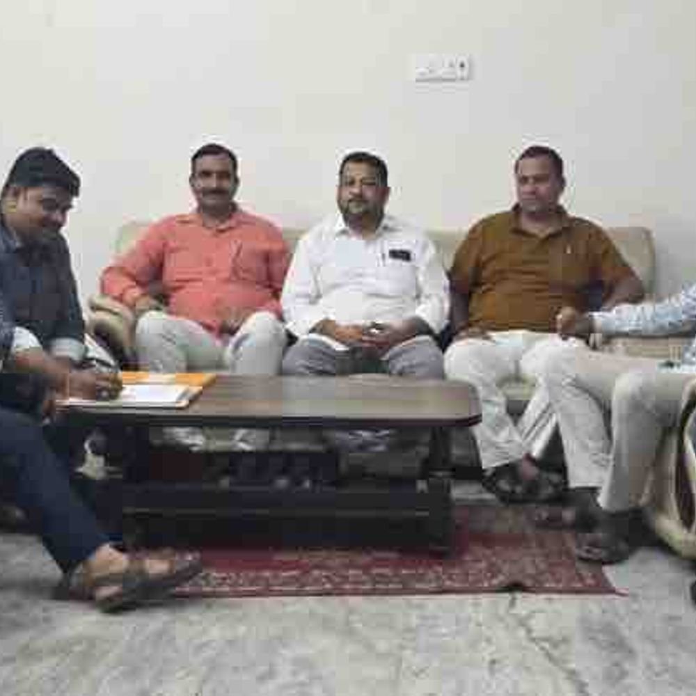 कानपुर में 2 अक्टूबर को ‘NO UPI DAY’ मनाएंगे व्यापारी:दुकानों पर नहीं लेंगे डिजिटल पेमेंट, स्कैनर पर डालेंगे काला कपड़ा