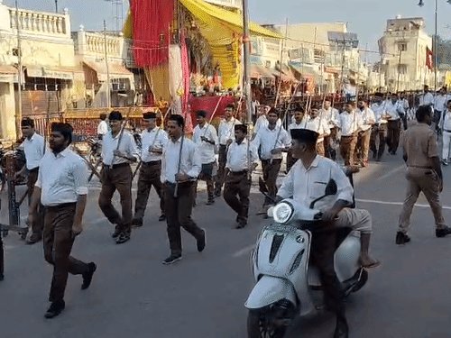 अयोध्या की कल की 5 बड़ी खबरें:भाजपा नेता लल्लू सिंह ने रावण दहन किया, रामपथ पर RSS ने किया पथ संचलन