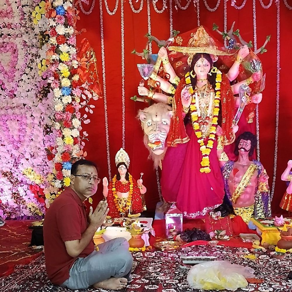 बाराबंकी में दुर्गा प्रतिमा स्थापित:जागरण, डांडिया और बच्चों के सांस्कृतिक कार्यक्रम के साथ कन्या पूजन होगी आयोजित