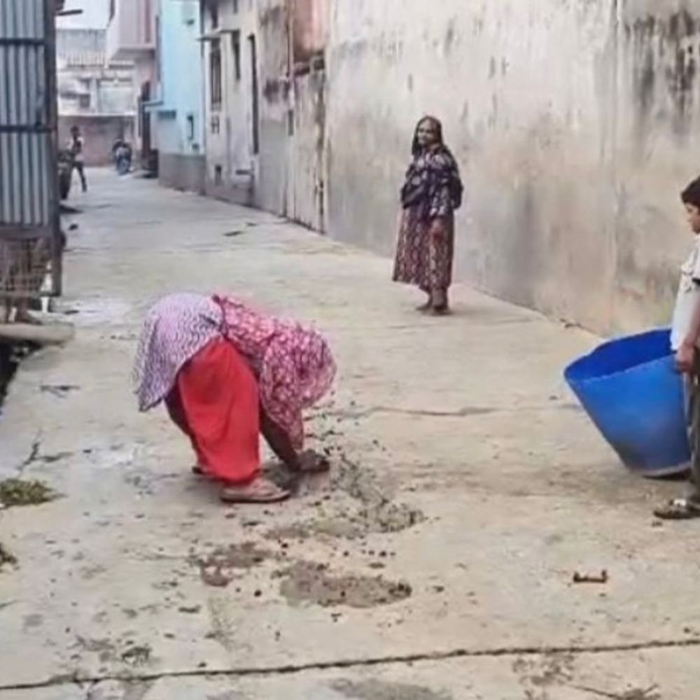 संभल में डेयरी संचालकों पर सख्ती, ₹50 यूजर चार्ज लगेगा:पशुओं के लिए रूट तय, 15 से ज्यादा होने पर प्रदूषण NOC लेनी होगी