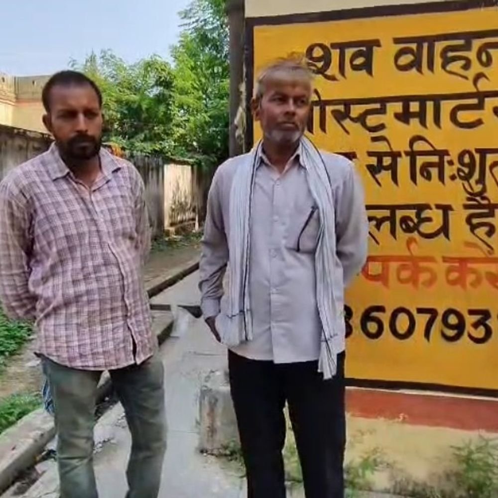 ट्रेन की चपेट में आने से संविदा कर्मी की मौत:उन्नाव के अजगैन थाना क्षेत्र में हुआ हादसा, लखनऊ के बंथरा निवासी थे