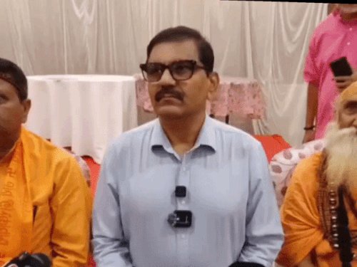 पूर्व CBI निदेशक एम.नागेश्वर राव ने बनाई सर्वजन सनातन पार्टी:बोले-भारत में सभी बच्चों को मिले फ्री एजुकेशन,UP चुनाव में सभी सीटों पर उतारेंगे उम्मीदवार