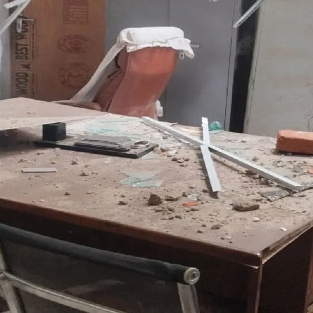 प्रयागराज नगर निगम में लिंटर गिरने से फरियादी की मौत:जांच के लिए तीन सदस्यीय कमेटी बनी, तीन दिन में देगी रिपोर्ट