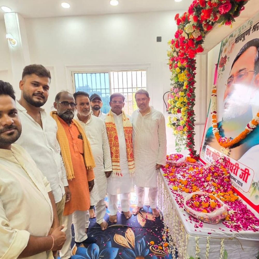 सिकंदरपुर में सर्वदलीय श्रद्धांजलि सभा:कई दलों के नेता पहुंचे, पूर्व मंत्री राम गोविंद चौधरी के संघर्षों को याद किया