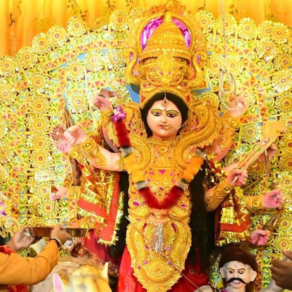 अयोध्या में मां महागौरी के दर्शन को उमड़ी भीड़:3000 स्थानों पर स्थापित हुई है मां दुर्गा की प्रतिमाएं