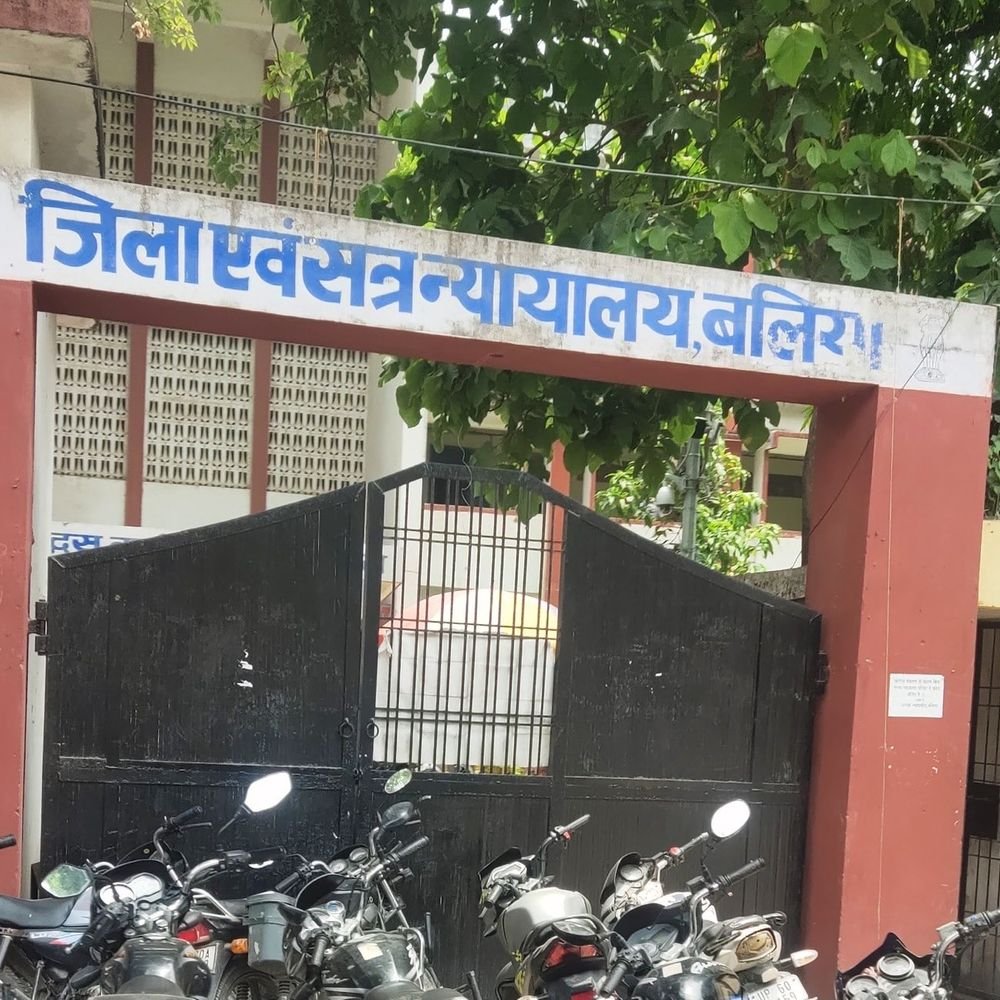 दहेज हत्या में पति, ससुर और सास को आजीवन कारावास:बहू को कमरे में बंद कर पीटा, हाथ-पैर बांध मिट्टी का तेल डालकर जलाया