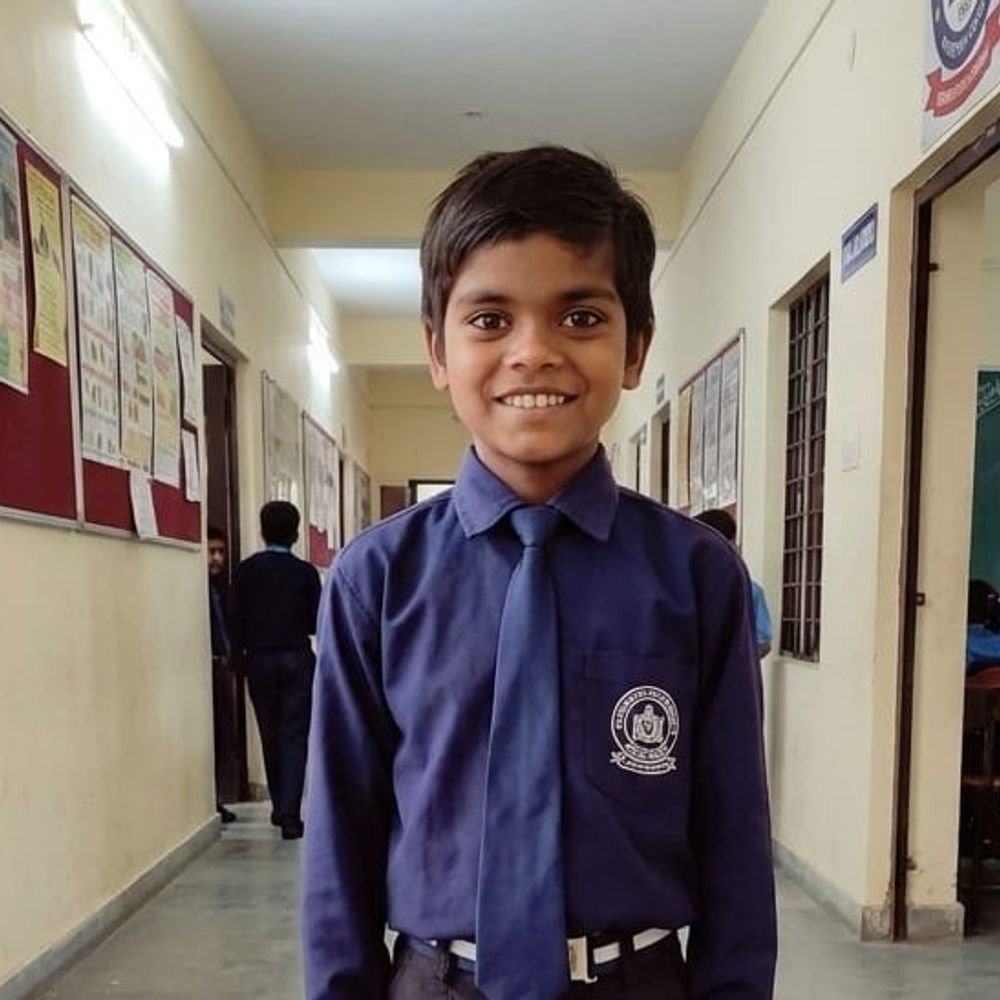सांप के काटने से 8 साल के बच्चे की मौत:बांदा में खिलौने लेने घर के अंदर गया था, परिजन झाड़-फूंक कराते रहे