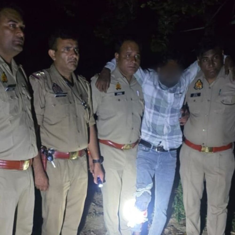 पुलिस मुठभेड़ में बदमाश के पैर मारी गोली:बागपत में लूट के दो आरोपी गिरफ्तार, एक मस्कट और तमंचा बरामद