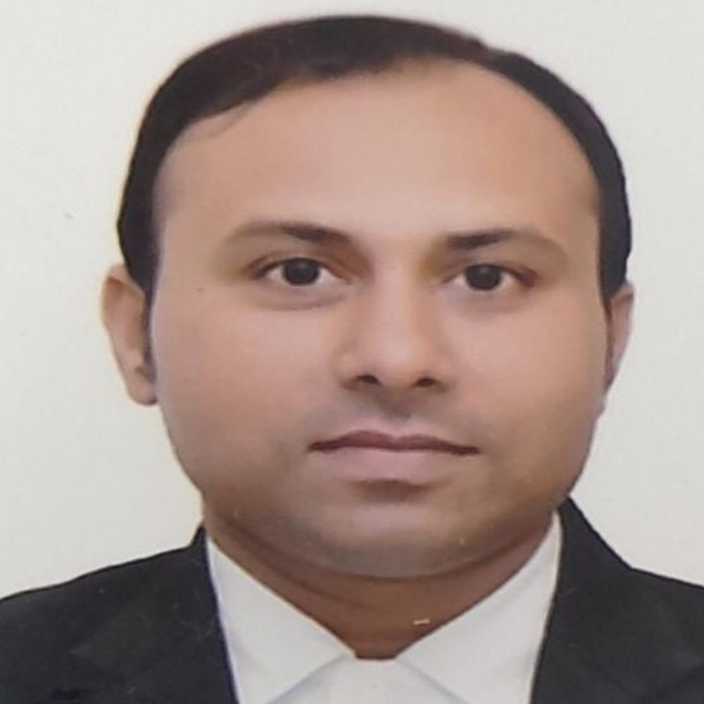 जज शुभम वर्मा ने राहुल गांधी को किया बरी:2 साल सुनवाई के बाद सुनाया फैसला, दो जजों के सामने 4 बार पेश हुए राहुल