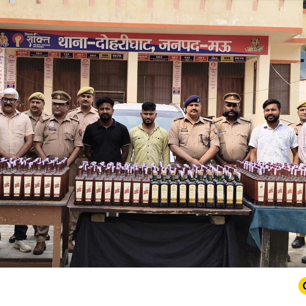 बिना नंबर SUV कार से 423 लीटर अंग्रेजी शराब बरामद:मऊ के रास्ते बिहार लेकर जाते दो तस्कर गिरफ्तार, भेजा जेल