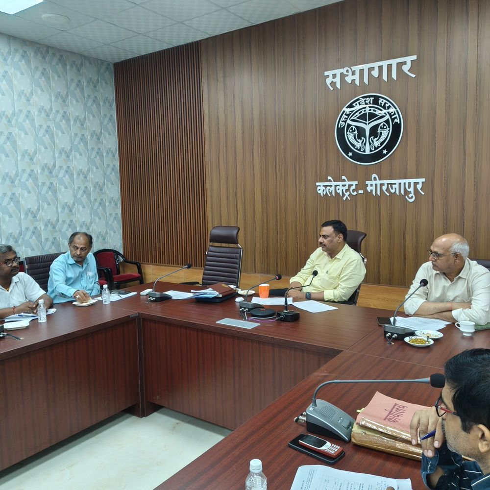 मिर्जापुर में खाद्य पदार्थों की मिलावट पर कार्रवाई:925 दुकानों की जांच, 58 नमूने फेल; 34 दुकानदारों पर 4.85 लाख जुर्माना