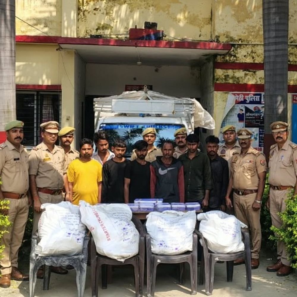 सोलर प्लांट से तार चोरी करने वाले 7 चोर गिरफ्तार:22 बंडल तार और 80 हजार रुपए बरामद, गैंगस्टर एक्ट में होगी कार्रवाई