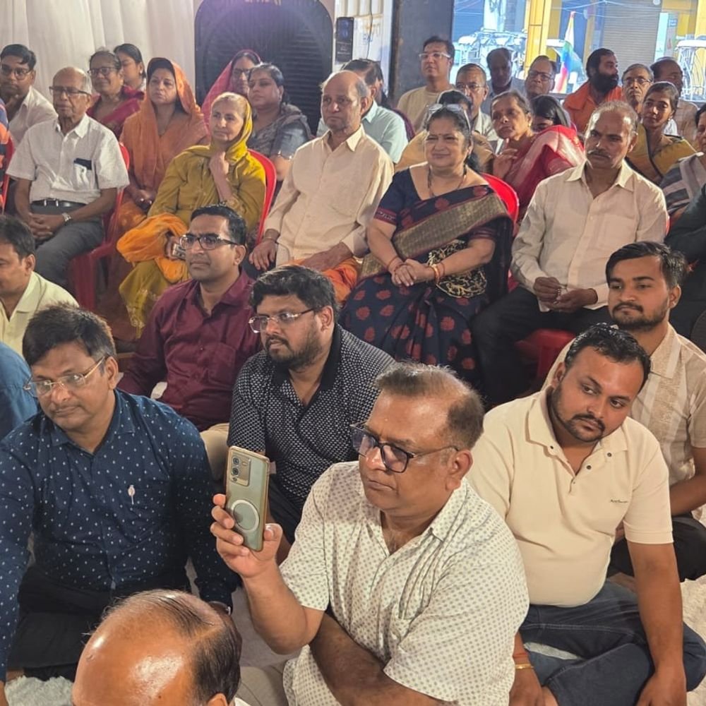 'गलत फैसलों से परिवार का सुकून छिनता है':लखनऊ धर्मसभा में विहसंत सागर महाराज ने कहा- क्षणिक लाभ के लिए गलत राह न चुनें
