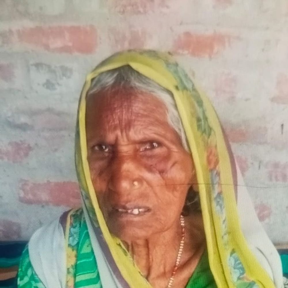 प्रतापगढ़ में अज्ञात वाहन की टक्कर से महिला की मौत:सरसी खाम रोड पर हुआ हादसा, बेटे की शिकायत पर FIR दर्ज