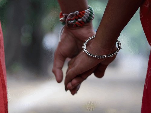 इश्क के लिए घर छोड़ रहीं छात्राएं, छूट रहे परिवार:अलीगढ़ में 98% केस प्रेम प्रसंग के; इंस्टाग्राम पर दोस्ती, फिर घर से भागने का फैसला