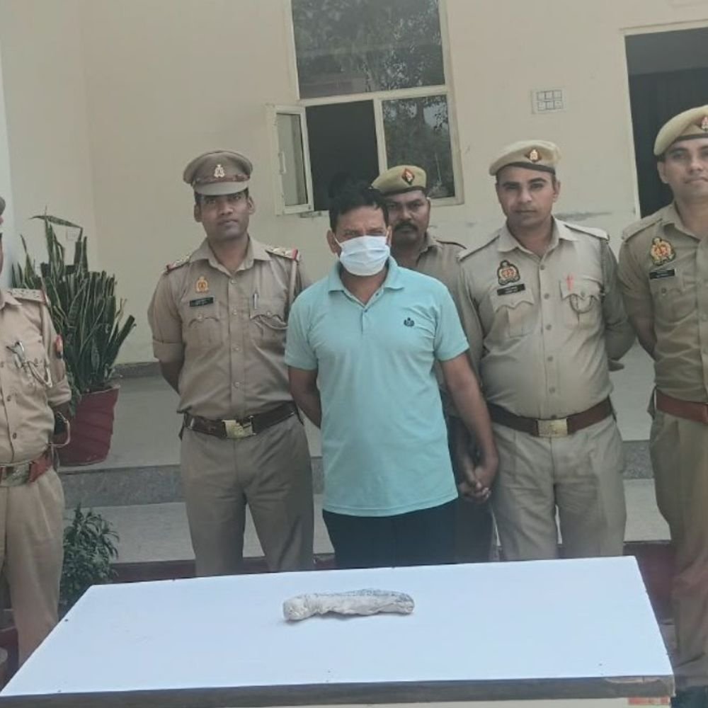 बागपत में 25 हजार का इनामी बदमाश गिरफ्तार:पुलिस पर फायरिंग कर भागा था, नलकूप चोर गिरोह का सदस्य था; अवैध तमंचा मिला