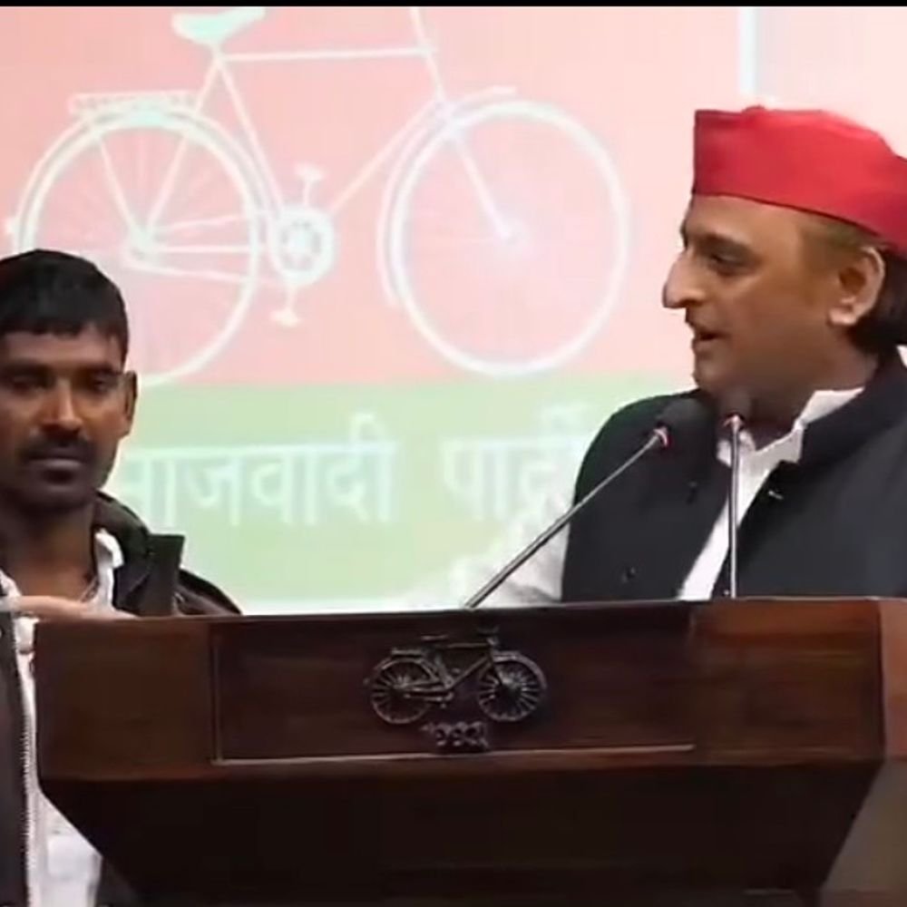 फर्जी हस्ताक्षर से फार्म-7 भरने पर FIR:26 मतदाताओं के नाम कटवाए थे, 8 महीने बाद मुकदमा, अखिलेश ने की थी प्रेस कांफ्रेस