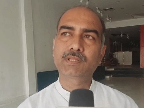 कांग्रेस जिलाध्यक्ष संदीप शुक्ला समेत 5 पर FIR:विधानसभा अध्यक्ष के खिलाफ ‘‘बहाना जी’’ पेज बनाकर अभद्र टिप्पणी करने पर हुआ एक्शन