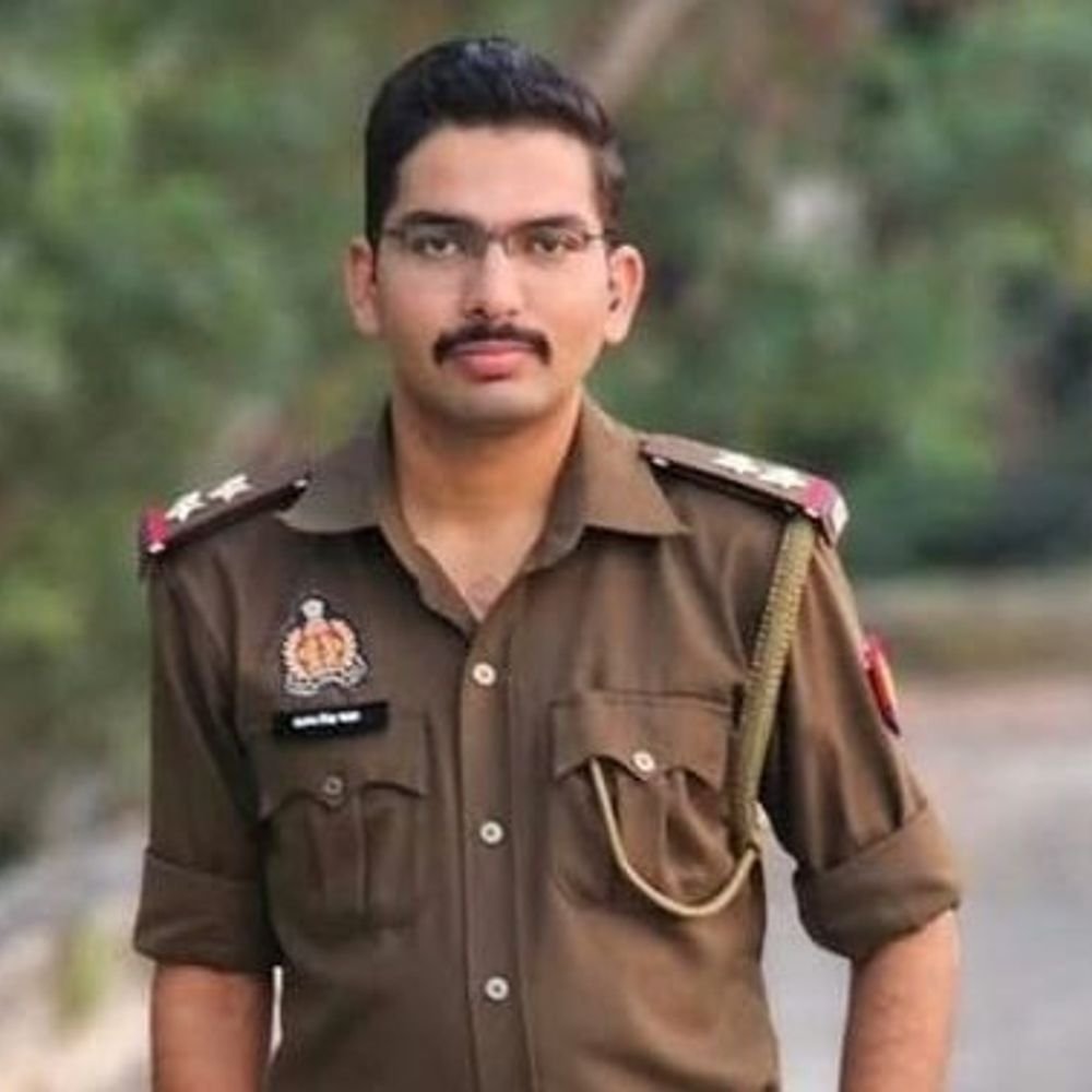 मुजफ्फरनगर में दरोगा की सड़क हादसे में हुई मौत:सरकारी काम से लौटते समय हुआ हादसा, इलाज के दौरान तोड़ा दम