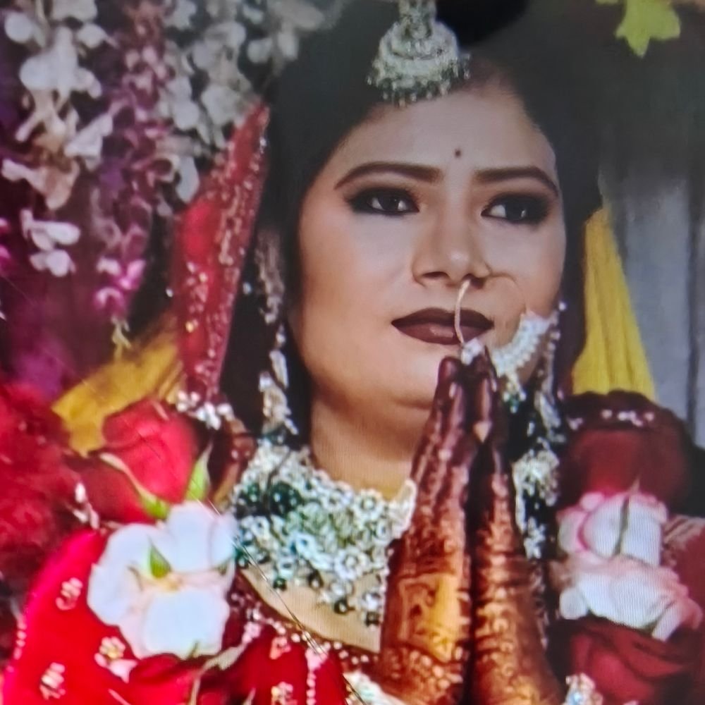 नवविवाहिता फंदे पर मिली, परिजनों ने हत्या का आरोप लगाया:नौबस्ता मे शादी के 7 महीने बाद हुई मौत, दहेज प्रताड़ना का भी आरोप