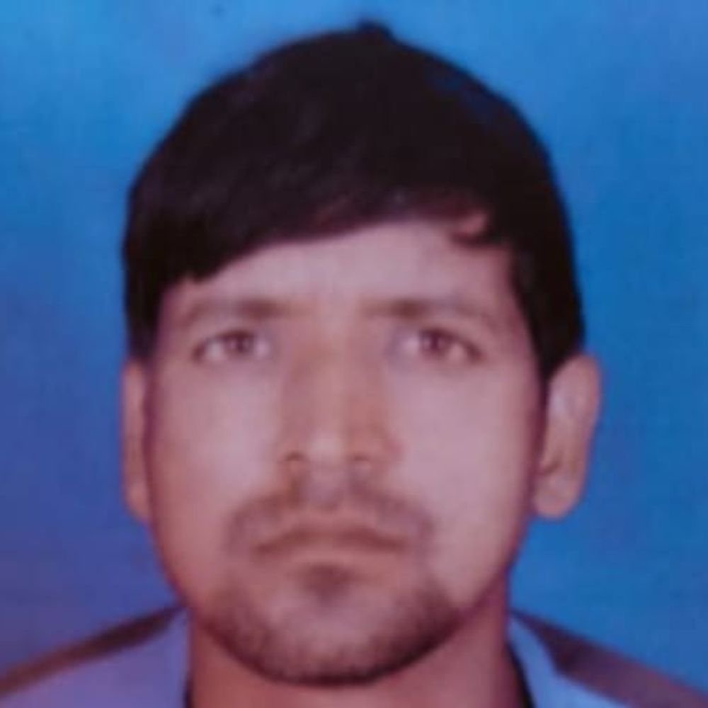 मैनपुरी में सांड ने युवक को पटका, मौके पर मौत:सुबह शौच के लिए जाते समय किया हमला, पुलिस ने शव पोस्टमार्टम के लिए भेजा