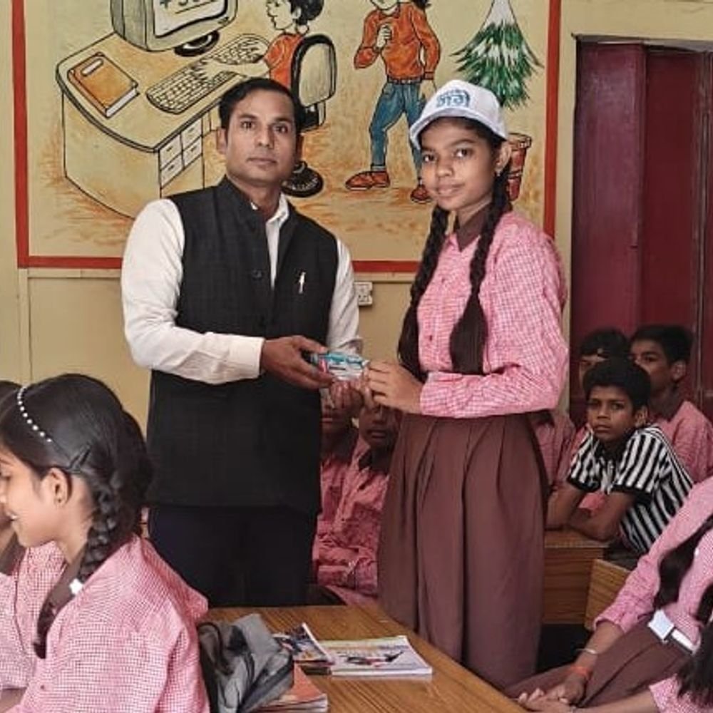 चंदौली में जागरूकता कार्यक्रम:डाल्फिन के आवास, भोजन और अवैध शिकार की रोकथाम के बारे में जागरूक किया