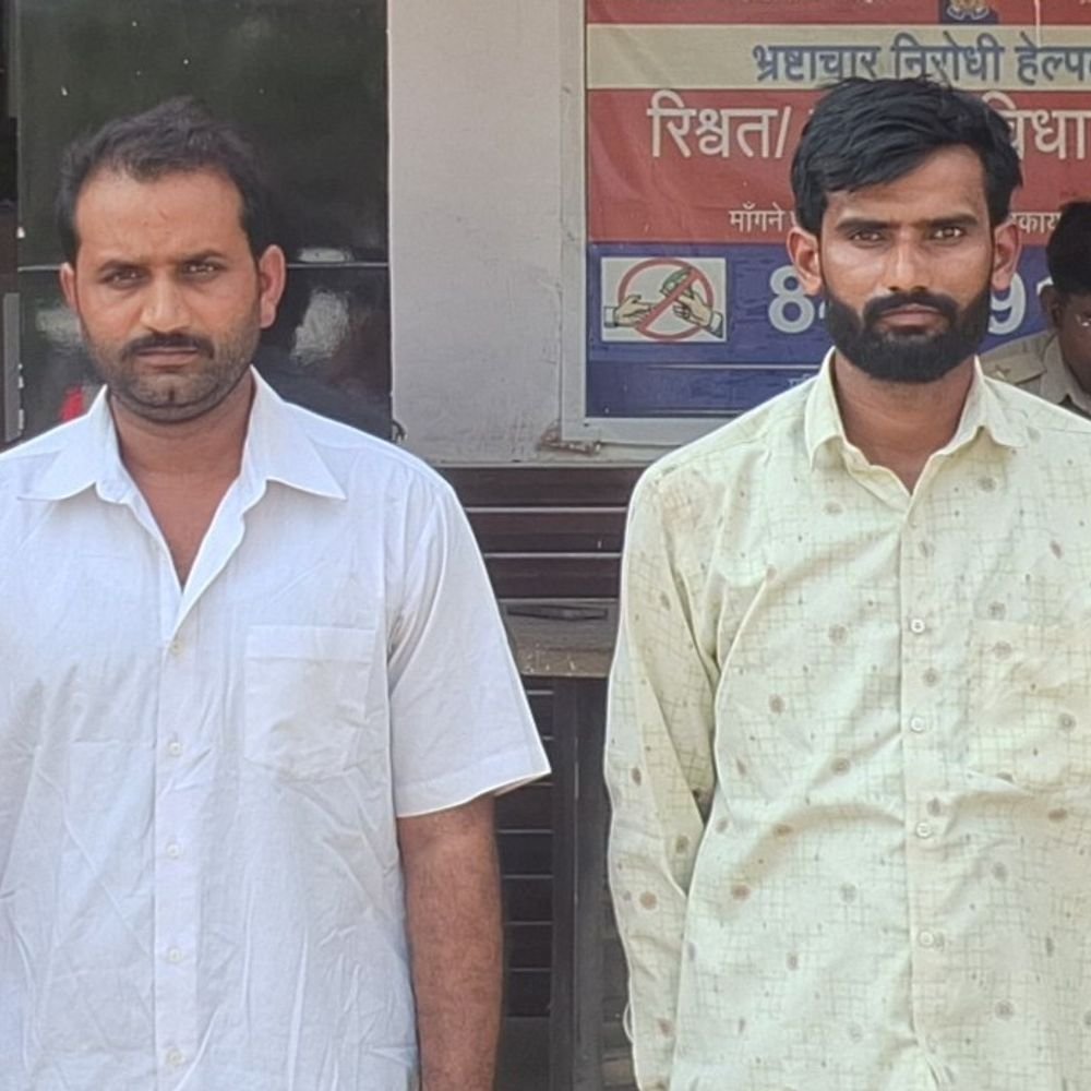 महंत का निजी सचिव बनकर 10.25 लाख की ठगी,2 गिरफ्तार:जल निगम और शिक्षा विभाग में नौकरी दिलाने का दिया था झांसा