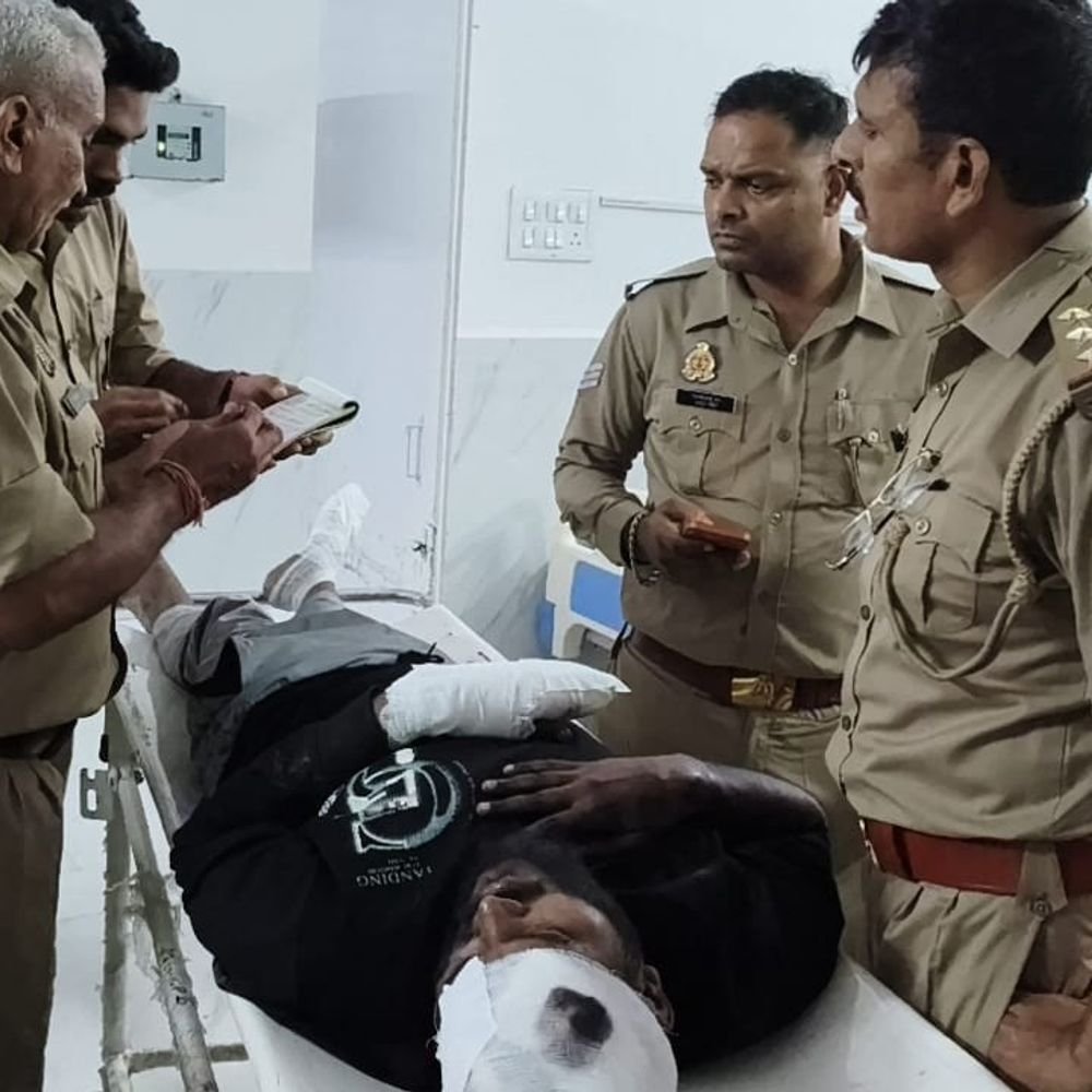 सहारनपुर में डिवाइडर से टकराई थार..3 युवकों की मौत:आगरा से मसूरी घूमने जा रहे थे पांचों दोस्त, बेलड़ा गोल चक्कर के पास हुआ हादसा; घायलों को जिला अस्पताल में कराया भर्ती