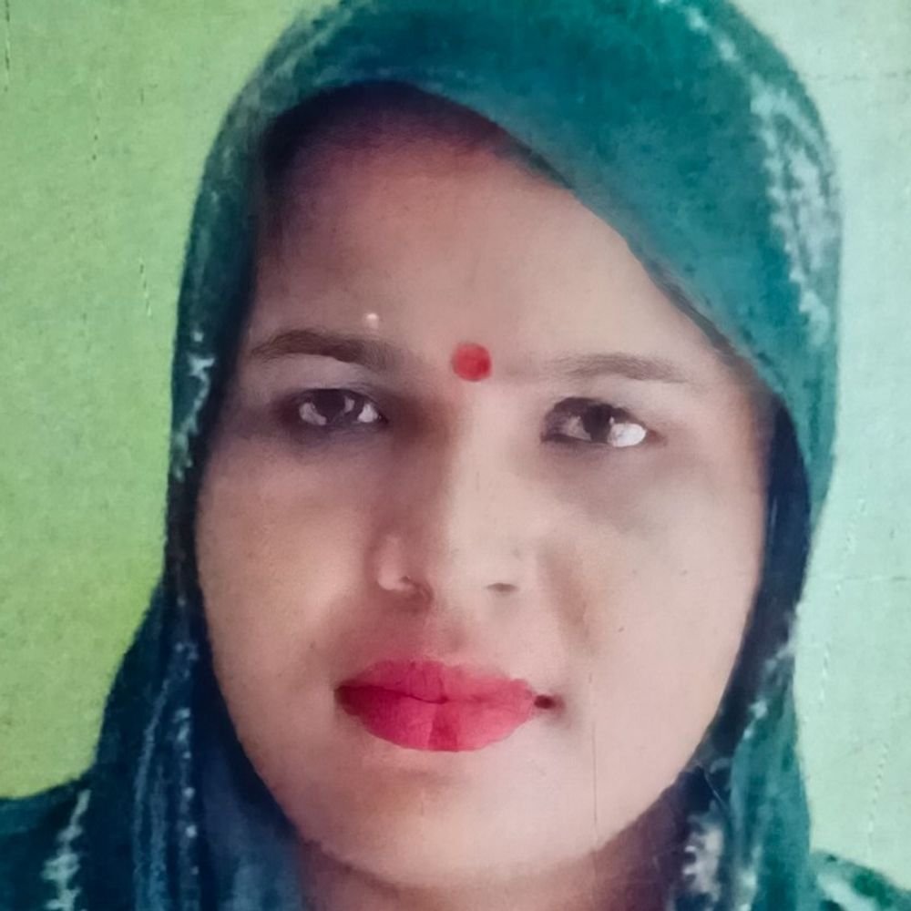 गैस सिलेंडर ट्रक ने बाइक सवार महिला-नवजात को कुचला, मौत:मेरठ में पीलिया की दवा दिलाकर लौट रहे थे, आक्रोशित ग्रामीणों ने लगाया जाम