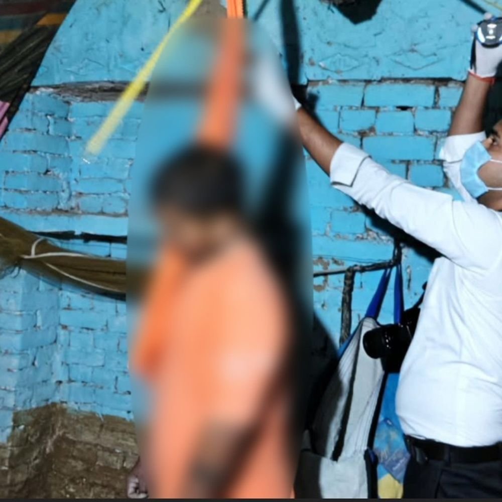 जालौन में युवक की संदिग्ध परिस्थितियों में मौत:8 दिन पहले झारखंड से लौटा था, घर में फंदे पर लटका मिला