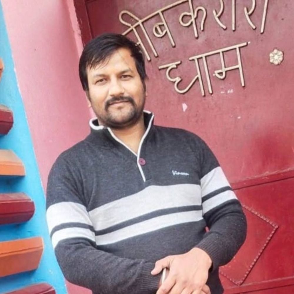 एटा में दो बाइकों की टक्कर में युवक की मौत:करवा चौथ की तैयारी कर रही थी पत्नी