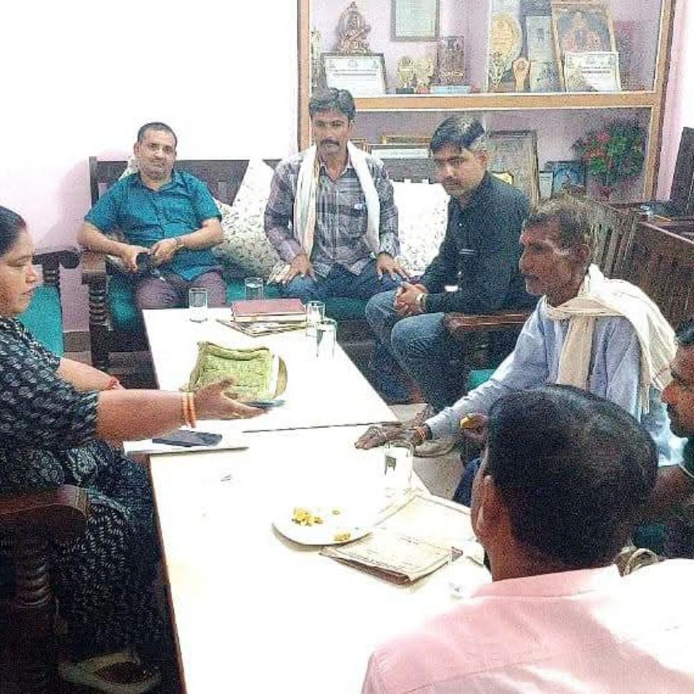 कानपुर में लगा जनता दरबार:घाटमपुर विधायक बोलीं- जनता की समस्याएं दूर कराना प्राथमिकता