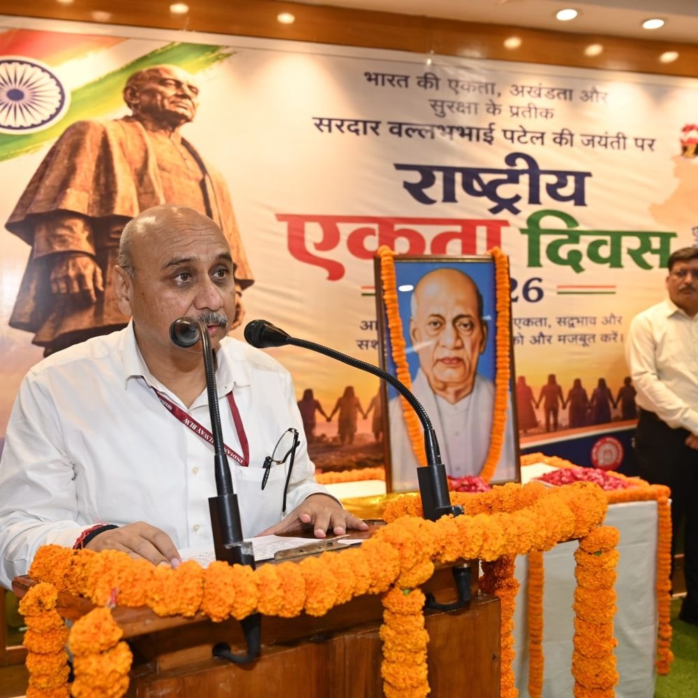 बरेका में राष्ट्रीय एकता दिवस पर शपथ ग्रहण समारोह:महाप्रबंधक ने अधिकारियों कर्मचारियों को दिलाई एकता की शपथ