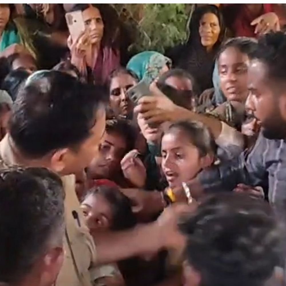 12 दिन बाद गांव पहुंचा सूरज का पार्थिव शरीर:ओमान में शिप पर हमले में हुई थी मौत, परिवार ने मांगी आर्थिक मदद