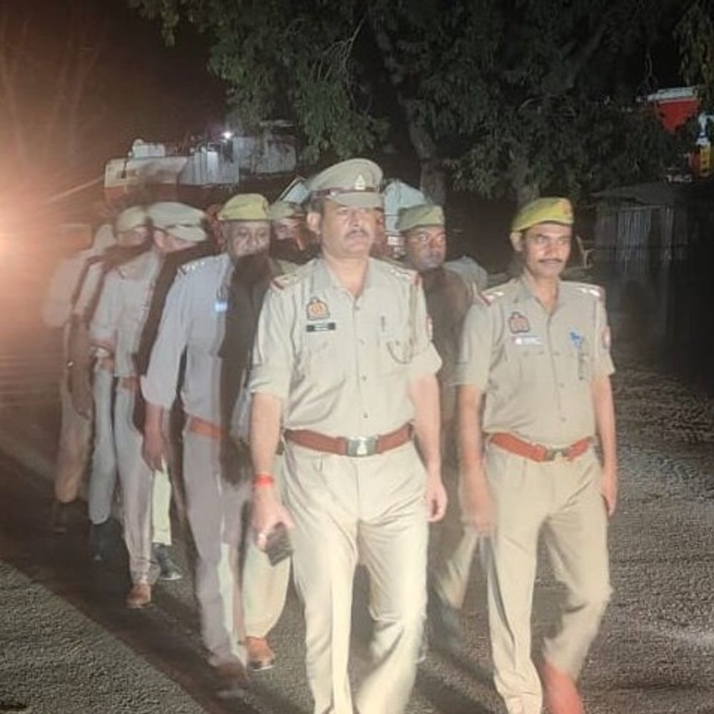 शिव मंदिर में व्यापारी की पत्नी की चेन झपटी:पीलीभीत के अमावस्या मेले में हुई वारदात, सीसीटीवी बंद मिलने पर उठे सवाल