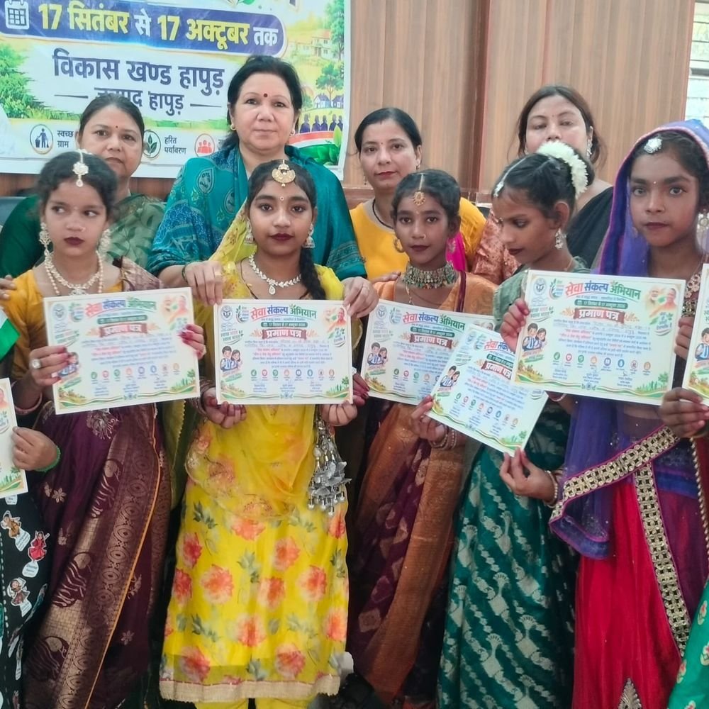 हापुड़ में सेवा संकल्प अभियान, सेवा ज्योति कलश यात्रा:जिलेभर में स्वच्छता अभियान चला, सरकारी योजनाओं की जानकारी दी गई और पोषण पोटली बांटी गई