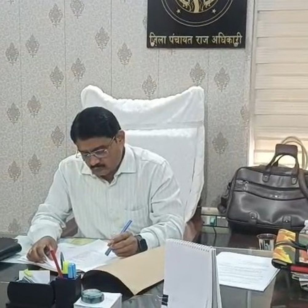 2.21 करोड़ के विकास कार्यों का हिसाब नहीं मिला:उन्नाव में 38 प्रधान और 28 सचिवों पर वसूली की कार्रवाई होगी