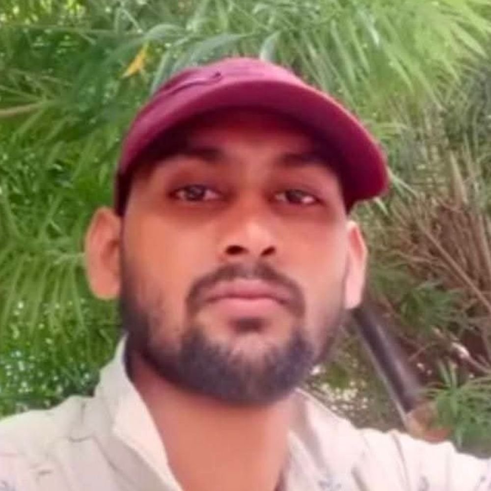 सड़क हादसे में घायल युवक की कानपुर में मौत:औरेया पहुंचा शव, 3 दिन पहले बाइक-मोपेड में हुई थी टक्कर