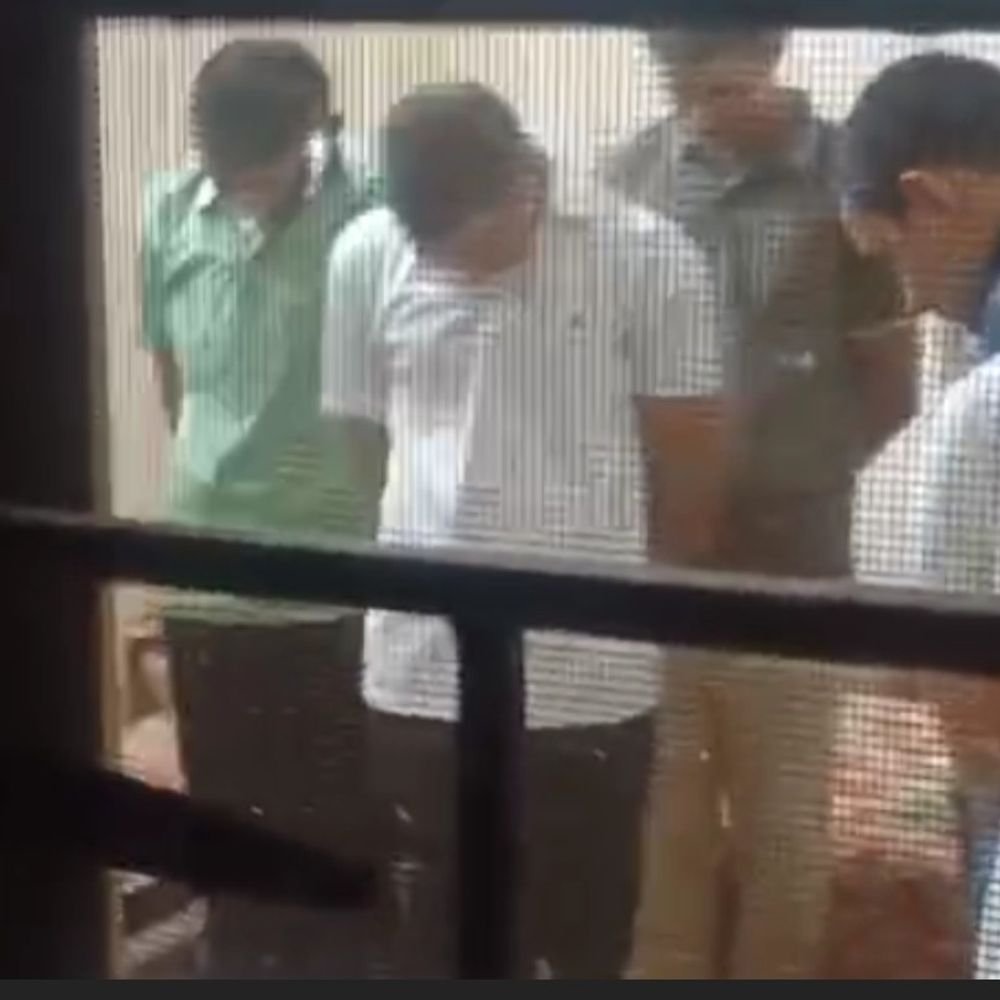 जालौन में मेडिकल कॉलेज में रैगिंग का VIDEO:7 सीनियर छात्रों पर कार्रवाई, हॉस्टल से सस्पेंड कर जुर्माना भी लगाया