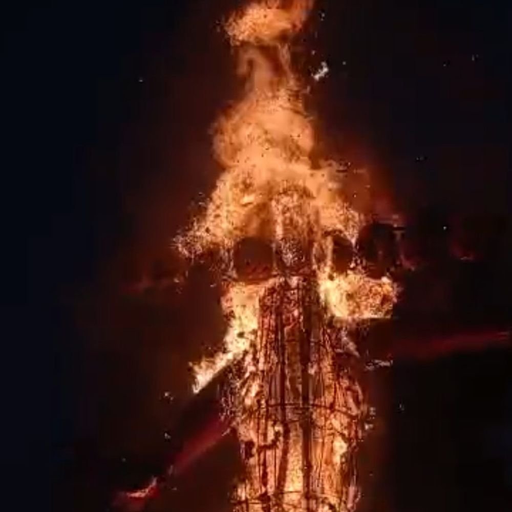 राम के बाण चलाते ही धू-धूकर जला रावण:खांडसा बाजार में दशहरे के दूसरे दिन लगा मेला, 15 हजार लोगों की उमड़ी भीड़