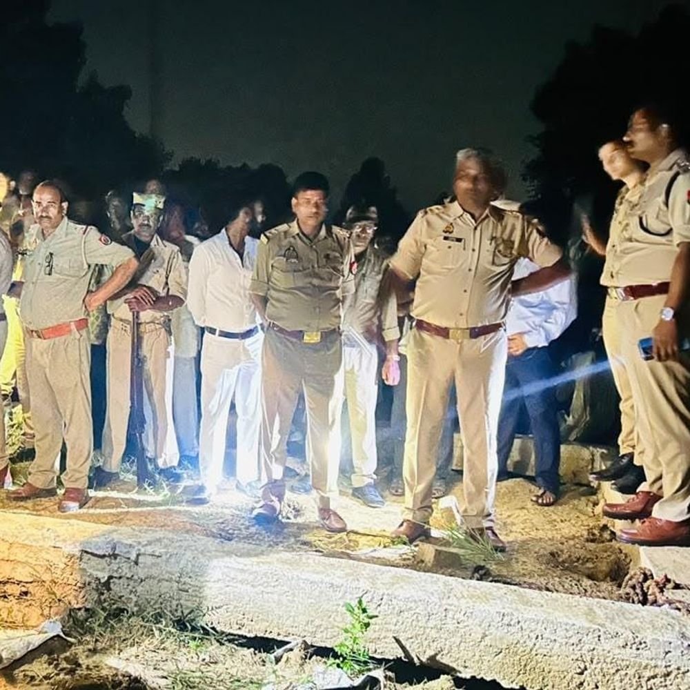 पानी भरे गड्ढे में डूबे दो भाई:घर से खेलने निकले थे, 100 मीटर दूर गड्ढे में मिले शव; हत्या का आरोप