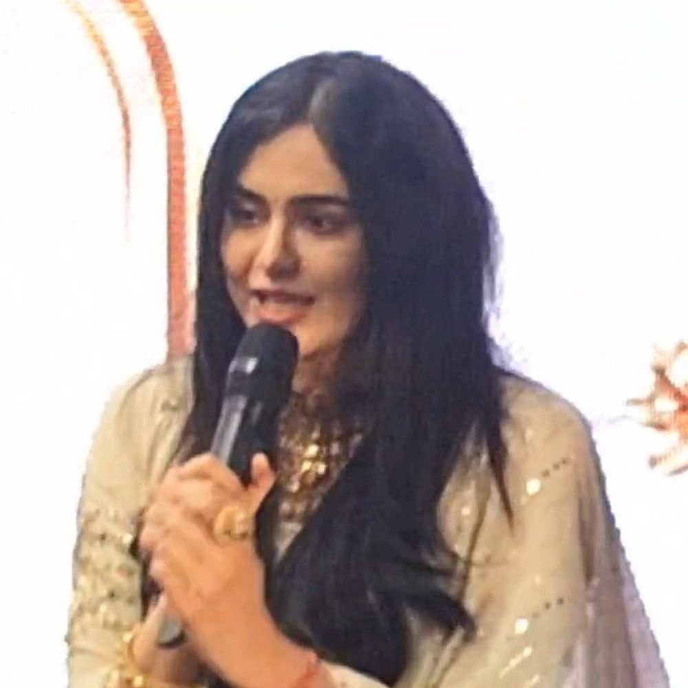 गोंडा पहुंची बॉलीवुड की एक्ट्रेस अदा शर्मा:कहा- मुझे अभी तक कोई धमकी नहीं मिली है, जब मिलेगी तब जवाब दूंगी