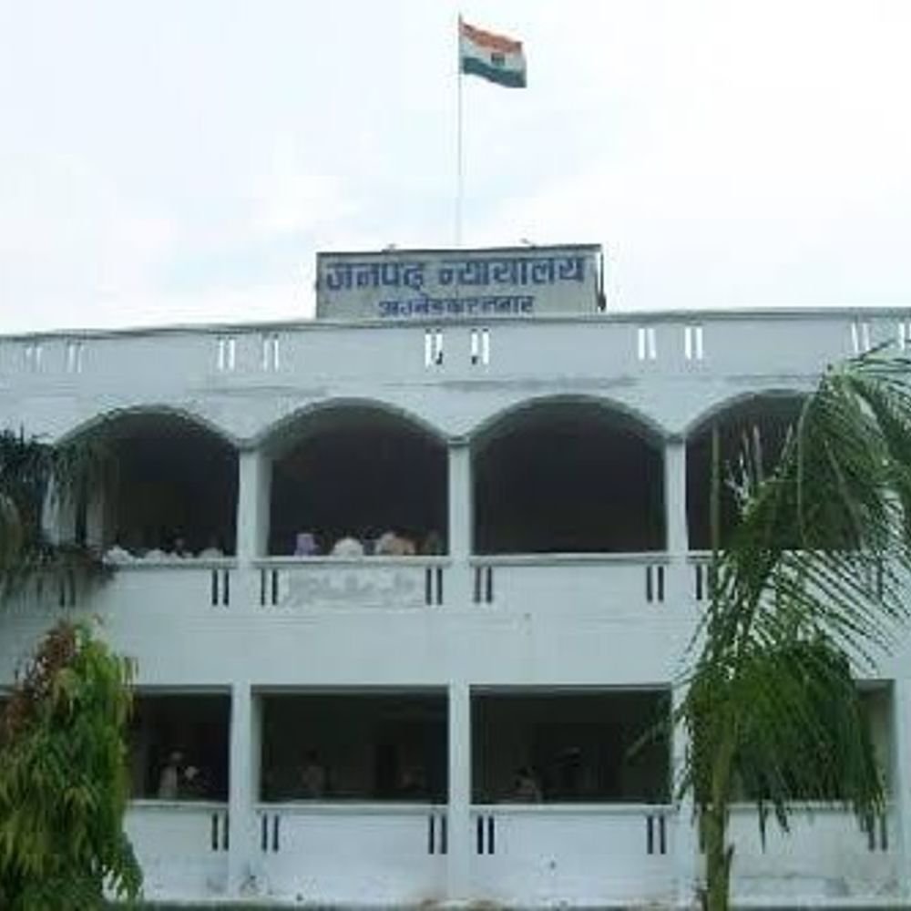 अश्लील वीडियो की धमकी देकर महिला से दुष्कर्म:अम्बेडकरनगर में आरोपी को 10 साल की जेल, आईटी एक्ट में 3 साल और 1.20 लाख जुर्माना